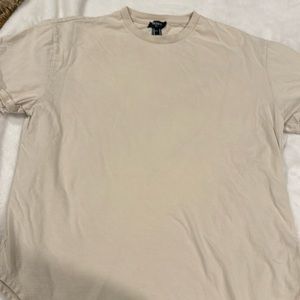 Men’s beige Forever 21 dress tshirt